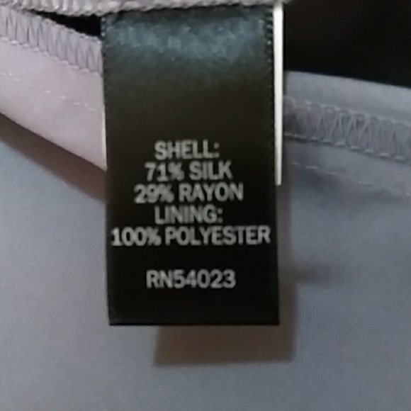 Stunning NWT Grey Silk Skirt. - Picture 7 of 7